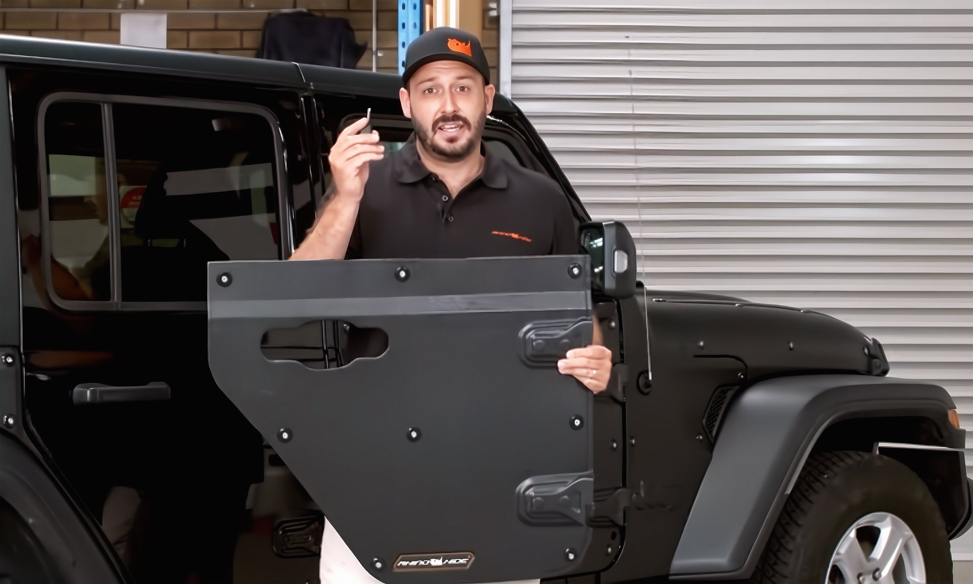 Translation missing: en.sections.video.load_video